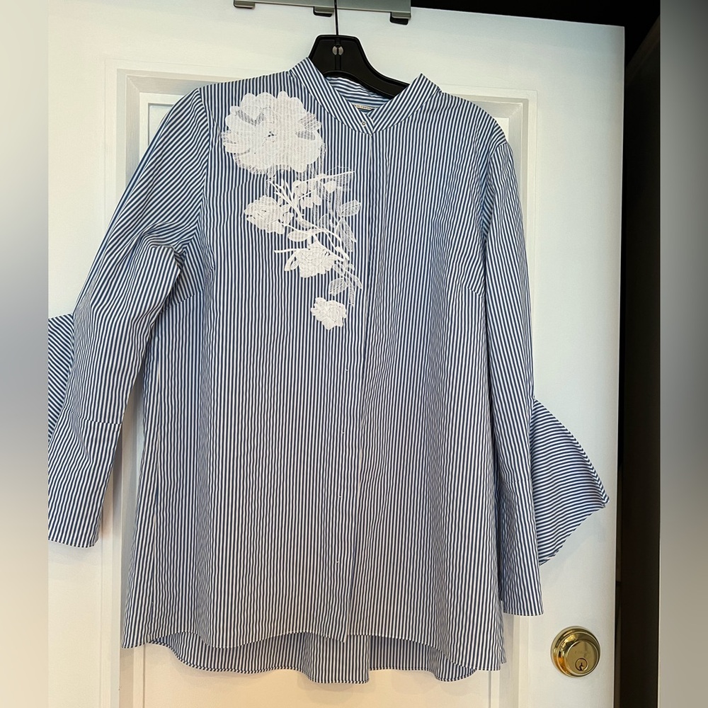 Elie Tahari top